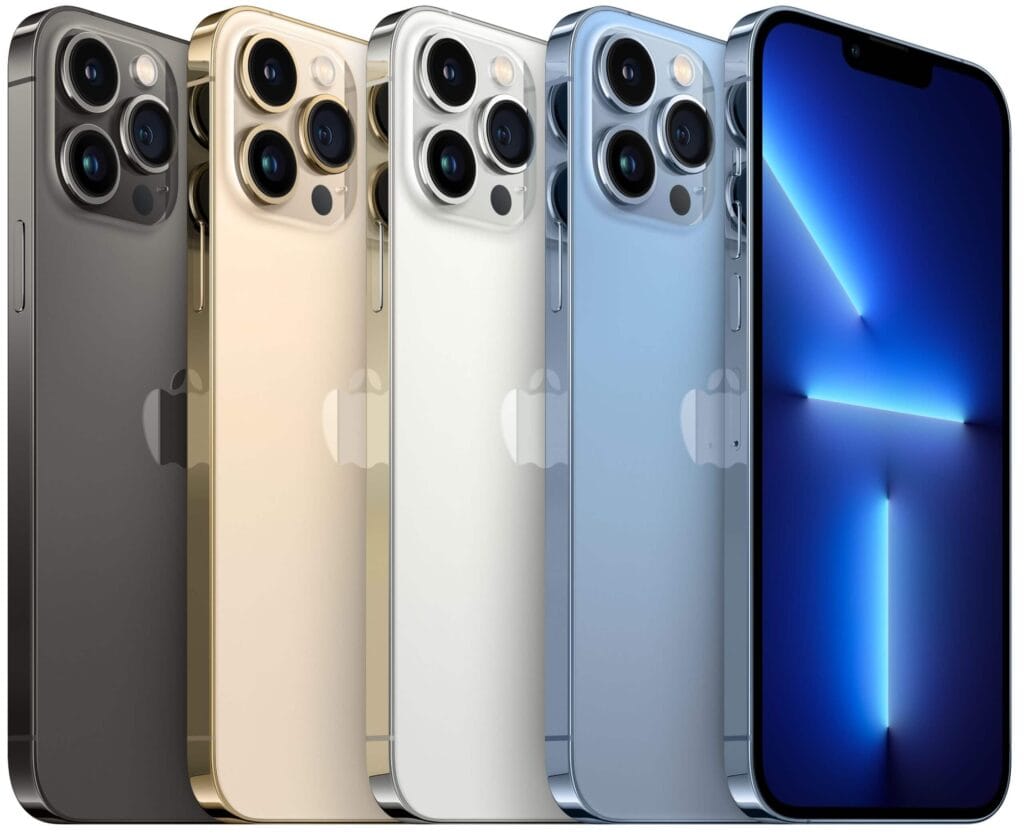 iPhone 13, 256GB de almacenamiento.